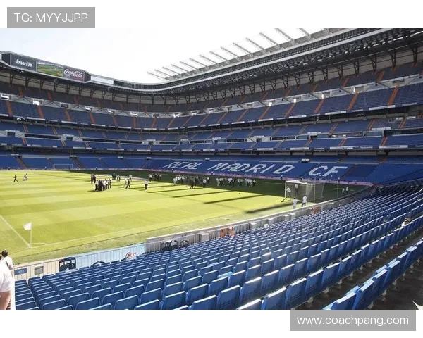 伯纳乌被评为2024全球最佳球场，布特拉格诺今日代表皇马领奖